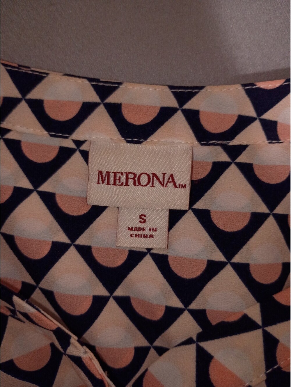 Merona Small Navy Peach Geometric Print 3/4 Sleeve Blouse - Picture 6 of 11